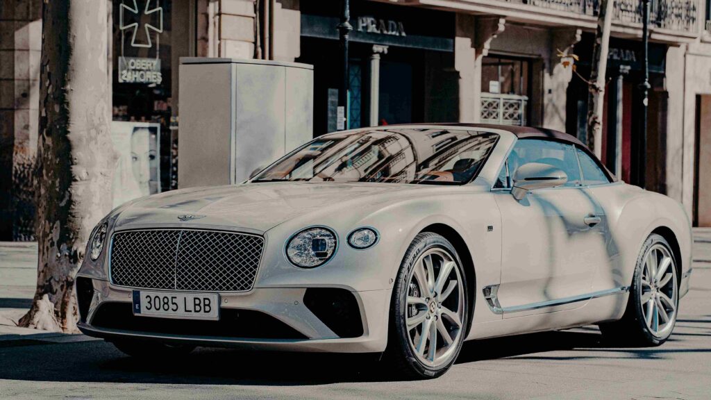 Car Rental Dubai vs Taxi, Which Is Cheaper for Travelers?